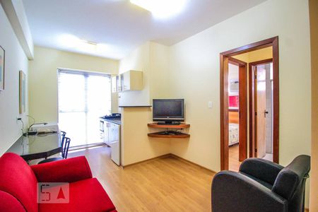 Sala e cozinha de apartamento para alugar com 1 quarto, 40m² em Centro, Belo Horizonte