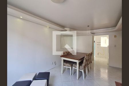 Sala de casa de condomínio à venda com 4 quartos, 108m² em Humaitá, Porto Alegre