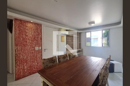 Sala de casa de condomínio à venda com 4 quartos, 108m² em Humaitá, Porto Alegre