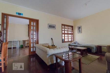 Sala de Estar de casa para alugar com 5 quartos, 274m² em Cidade Universitária, Campinas