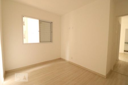 Quarto principal de apartamento para alugar com 2 quartos, 50m² em Jardim Henriqueta, Taboão da Serra