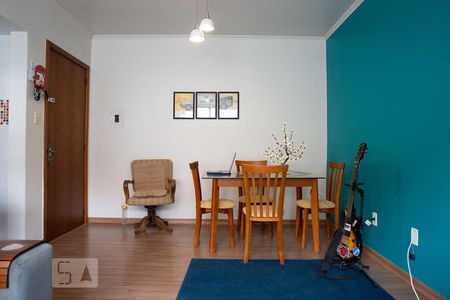 Sala de apartamento para alugar com 2 quartos, 65m² em Vila Ipiranga, Porto Alegre