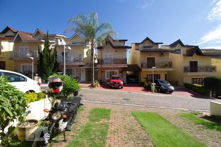 Vista da Sala de casa de condomínio para alugar com 4 quartos, 250m² em Portal dos Gramados, Guarulhos