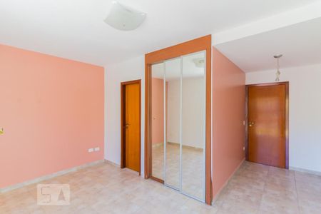 Suíte 1 de casa de condomínio para alugar com 4 quartos, 250m² em Portal dos Gramados, Guarulhos