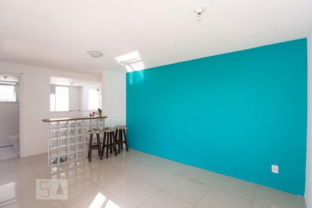 Sala de apartamento à venda com 2 quartos, 48m² em Vila Nova, Porto Alegre