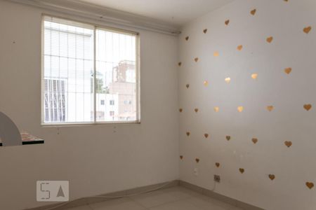 Apartamento à venda com 2 quartos, 75m² em Heliópolis, Belo Horizonte