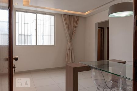 Apartamento à venda com 2 quartos, 75m² em Heliópolis, Belo Horizonte