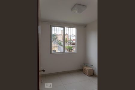 Apartamento à venda com 2 quartos, 75m² em Heliópolis, Belo Horizonte