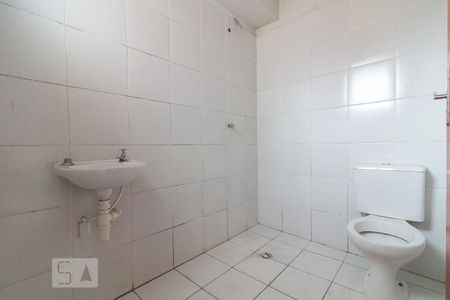 Banheiro de kitnet/studio para alugar com 1 quarto, 23m² em Jardim Dourado, Guarulhos