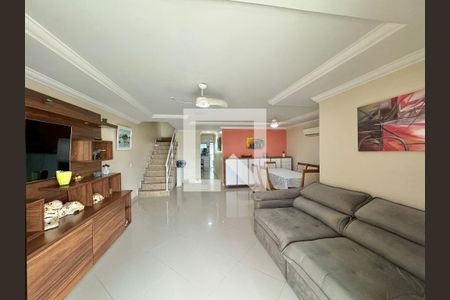 Sala de casa de condomínio à venda com 4 quartos, 296m² em Recreio dos Bandeirantes, Rio de Janeiro