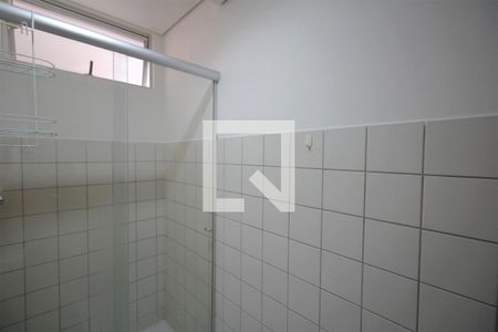 Banheiro de apartamento para alugar com 1 quarto, 25m² em Centro, Belo Horizonte