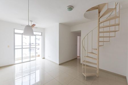 Sala de apartamento para alugar com 3 quartos, 120m² em Ingá, Niterói