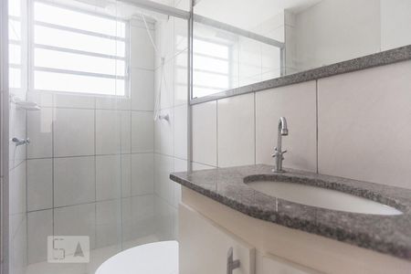 Banheiro de apartamento para alugar com 2 quartos, 58m² em São Bernardo, Campinas