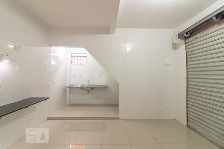 Quarto / Cozinha de kitnet/studio para alugar com 1 quarto, 16m² em Ipiranga, Belo Horizonte