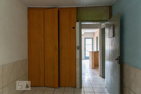 Quarto  de apartamento para alugar com 2 quartos, 50m² em Sarandi, Porto Alegre