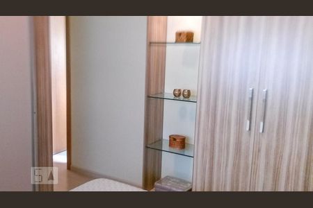 Dormitório de apartamento para alugar com 3 quartos, 75m² em Vila Jardim, Porto Alegre