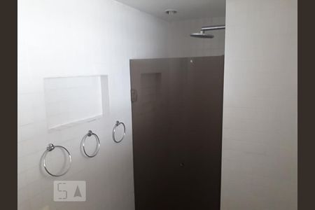 Banheiro de apartamento à venda com 3 quartos, 73m² em Jardim Londrina, São Paulo