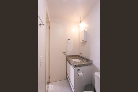 Banheiro de apartamento para alugar com 1 quarto, 40m² em Teresópolis, Porto Alegre