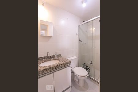 Banheiro de apartamento para alugar com 1 quarto, 40m² em Teresópolis, Porto Alegre