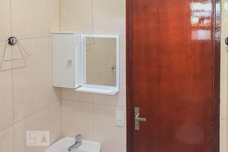 Banheiro de apartamento para alugar com 2 quartos, 50m² em Parque Novo Oratório, Santo André