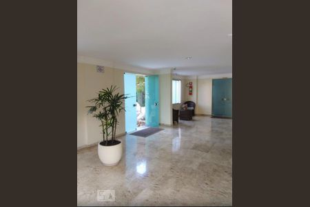 Hall social de apartamento à venda com 2 quartos, 58m² em Parque Assunção, Taboão da Serra