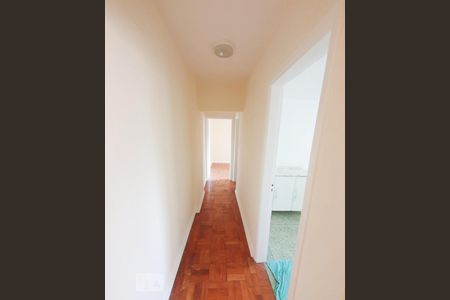 Corredor de apartamento à venda com 1 quarto, 60m² em Centro, Campinas