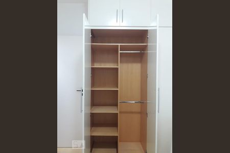 Quarto de apartamento à venda com 2 quartos, 75m² em Lourdes, Belo Horizonte