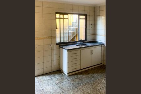 Cozinha de casa para alugar com 1 quarto, 40m² em Vila Tiradentes, São Paulo