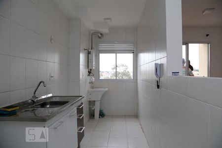 Cozinha de apartamento à venda com 2 quartos, 49m² em Jardim Henriqueta, Taboão da Serra