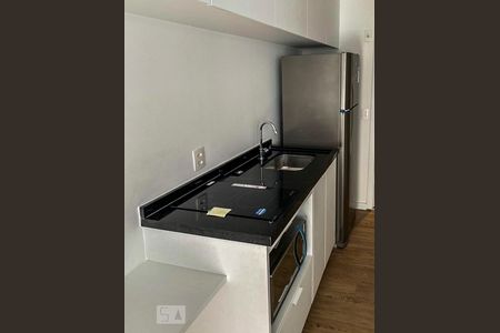 Cozinha de apartamento para alugar com 1 quarto, 25m² em Liberdade, São Paulo