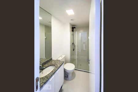 Banheiro de apartamento para alugar com 1 quarto, 25m² em Liberdade, São Paulo