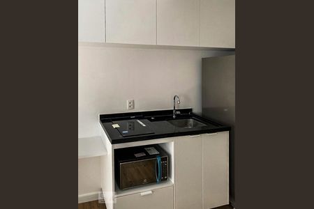 Cozinha de apartamento para alugar com 1 quarto, 25m² em Liberdade, São Paulo