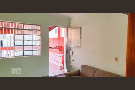 Sala de casa para alugar com 2 quartos, 125m² em Parque São Lucas, São Paulo