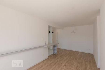 Sala de apartamento para alugar com 2 quartos, 60m² em Santo Amaro, São Paulo