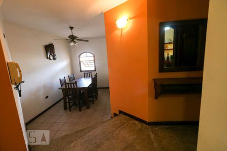 Corredor Sala de Jantar  e Copa de casa para alugar com 5 quartos, 550m² em Campestre, Santo André