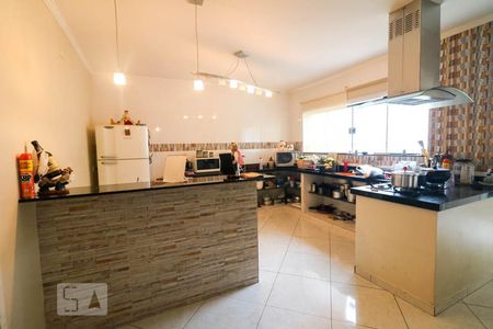 Cozinha  de casa para alugar com 3 quartos, 338m² em Parque Industriário, Santo André