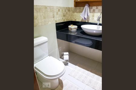 Lavabo  de casa para alugar com 3 quartos, 472m² em Vila Curuçá, Santo André