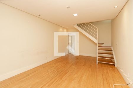 Sala de casa para alugar com 2 quartos, 134m² em Santo Amaro, São Paulo