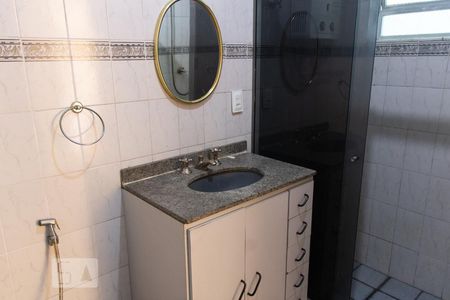 Banheiro de apartamento para alugar com 2 quartos, 72m² em Maracanã, Rio de Janeiro