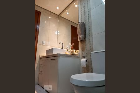 Banheiro de apartamento à venda com 2 quartos, 79m² em Santa Maria, São Caetano do Sul