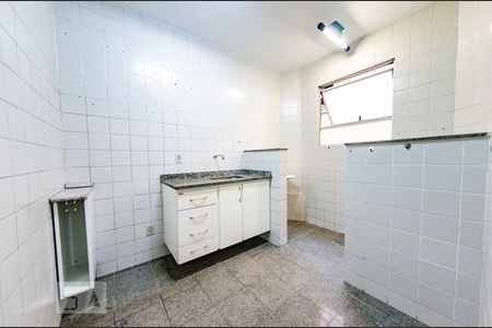 Cozinha de apartamento à venda com 2 quartos, 60m² em João Pinheiro, Belo Horizonte