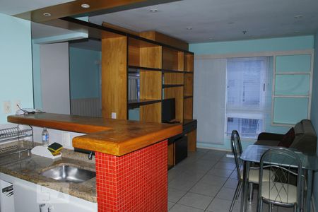 Sala de kitnet/studio para alugar com 1 quarto, 50m² em Botafogo, Rio de Janeiro