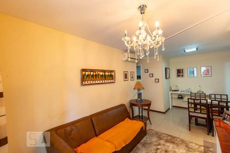 Sala de apartamento para alugar com 2 quartos, 68m² em Santa Rosa , Niterói