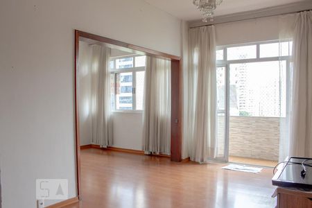 Sala 1 de apartamento para alugar com 2 quartos, 96m² em Funcionários, Belo Horizonte