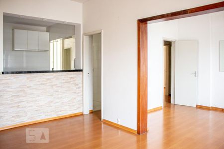 Sala 1 de apartamento para alugar com 2 quartos, 96m² em Funcionários, Belo Horizonte