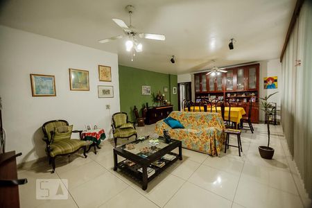 Sala de apartamento para alugar com 4 quartos, 222m² em Icaraí, Niterói