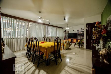 Sala de apartamento para alugar com 4 quartos, 222m² em Icaraí, Niterói