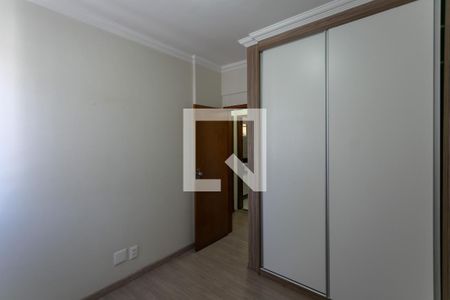 Quarto 1 de apartamento para alugar com 2 quartos, 120m² em Santa Efigênia, Belo Horizonte