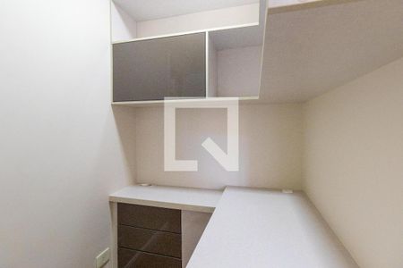 Escritório de apartamento para alugar com 2 quartos, 55m² em Água Verde, Curitiba