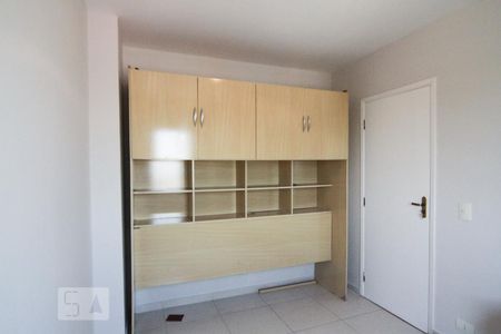 Quarto 1 de apartamento para alugar com 2 quartos, 60m² em Vila Iorio, São Paulo